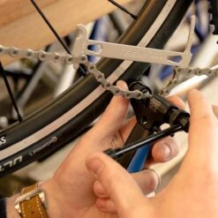 BBB Cycling Chainchecker - Multitool - Voor Slijtage Van Je Fietsketting - Met Geïntegreerde Kettinghaak - BTL-125 8 BBB Cycling Chainchecker - Multitool - Voor Slijtage Van Je Fietsketting - Met Geïntegreerde Kettinghaak - BTL-125 -Velo Pour Tous 1200x1200 1146