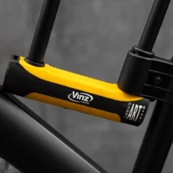 VINZ Grivola Beugelslot / Fietsslot / Motorslot / Scooterslot ART4 - 32cm 12 VINZ Grivola Beugelslot / Fietsslot / Motorslot / Scooterslot ART4 - 32cm -Velo Pour Tous 1200x1200 251