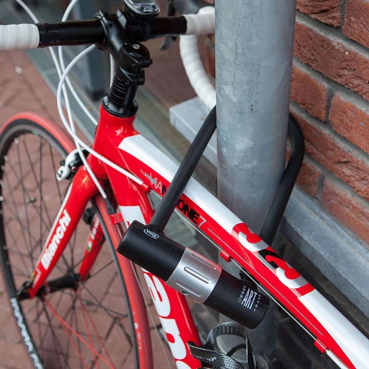 VINZ Ararat Beugelslot / Fietsslot / Motorslot / Scooterslot ART 4 - 32 Cm 5 VINZ Ararat Beugelslot / Fietsslot / Motorslot / Scooterslot ART 4 - 32 Cm – Image 5