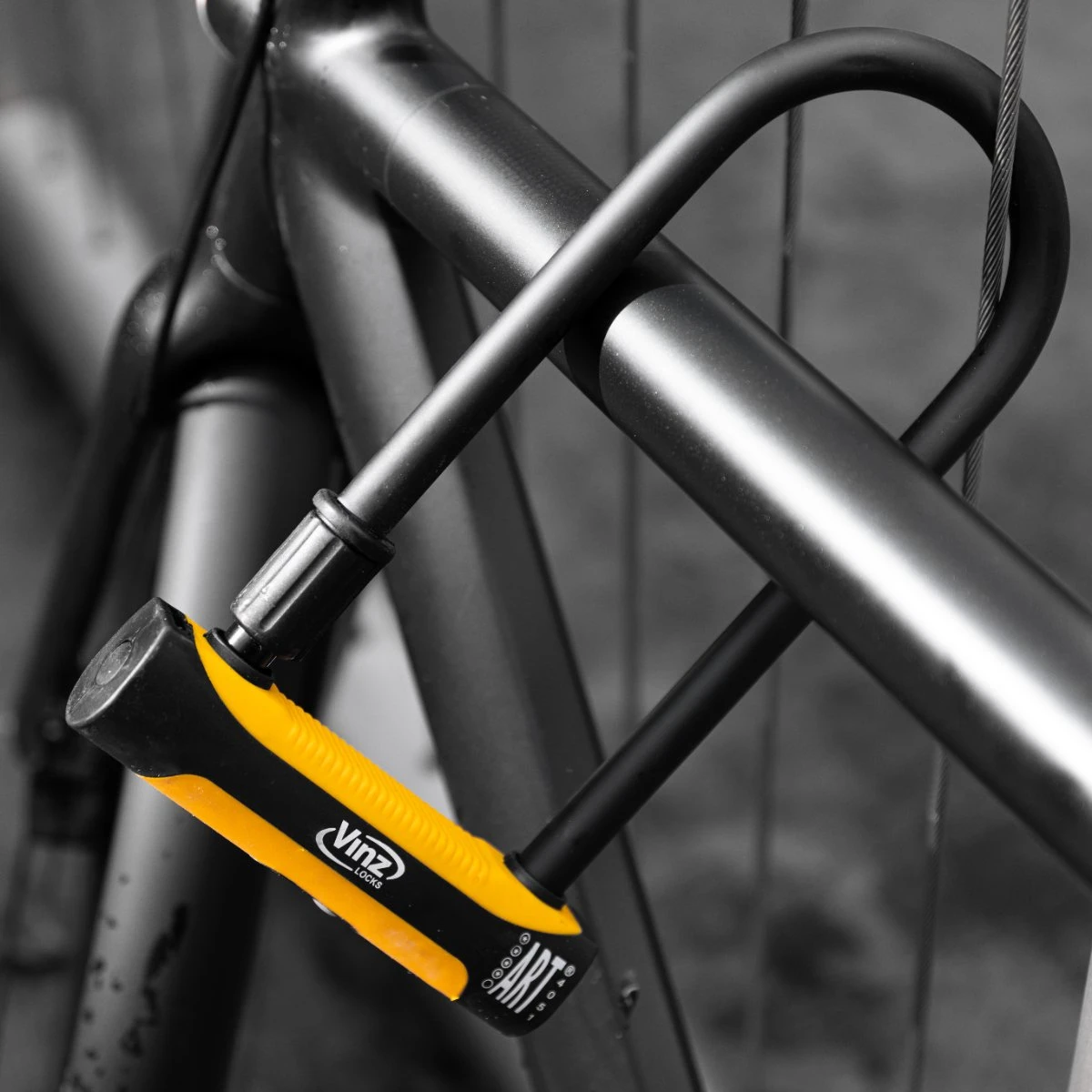 VINZ Grivola Beugelslot ART4 / Motorslot / Scooterslot / Fietsslot 26cm 5 VINZ Grivola Beugelslot ART4 / Motorslot / Scooterslot / Fietsslot 26cm – Image 5