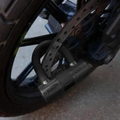 VINZ Dinara Schijfremslot / Motorslot / Scooterslot ART4 - Zwart -Velo Pour Tous 1200x1200 492