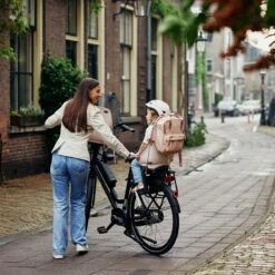 Urban Iki Urban Ik Fietshelm - Sakura Pink - Maat XS (44 - 48 Cm) 6 Urban Iki Urban Ik Fietshelm - Sakura Pink - Maat XS (44 - 48 Cm) -Velo Pour Tous 1200x1200 899