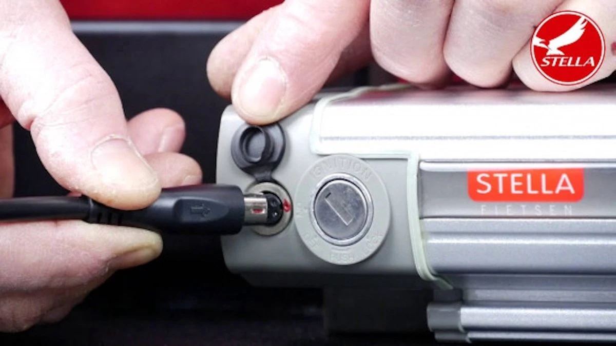 Stella Acculader - Elektrische Fietsoplader - 5-polig - Ronde Aansluiting 3 Stella Acculader - Elektrische Fietsoplader - 5-polig - Ronde Aansluiting – Image 3