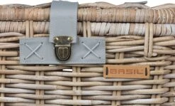 Basil Denton Fietsmand M - Voor - Rotan - Grijs - Medium -Velo Pour Tous 1200x724 5