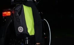 AGU Clean Enkele Fietstas Shelter Medium - Blauw - 17 L - Waterdicht - KLICKfix Module Rail -Velo Pour Tous 1200x733 5