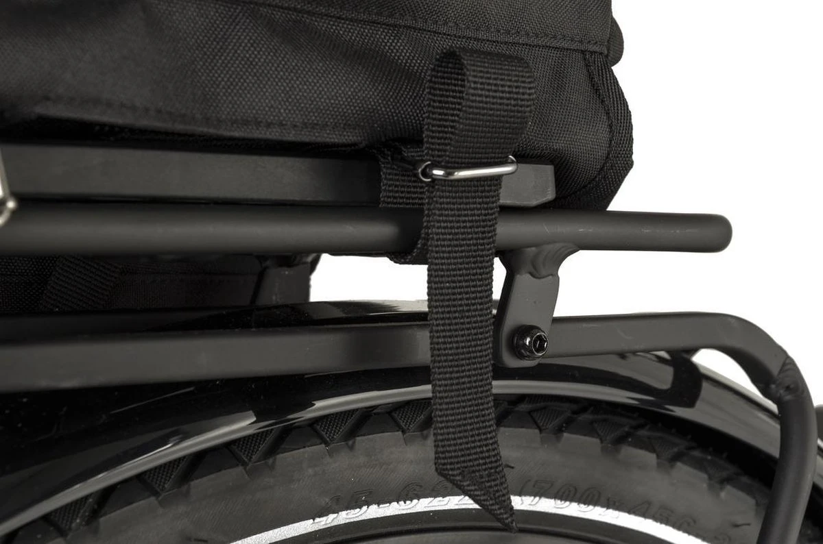 AGU Trend H2O Roll-Top Dubbele Fietstas Urban Zwart - 28 L 4 AGU Trend H2O Roll-Top Dubbele Fietstas Urban Zwart - 28 L – Image 4