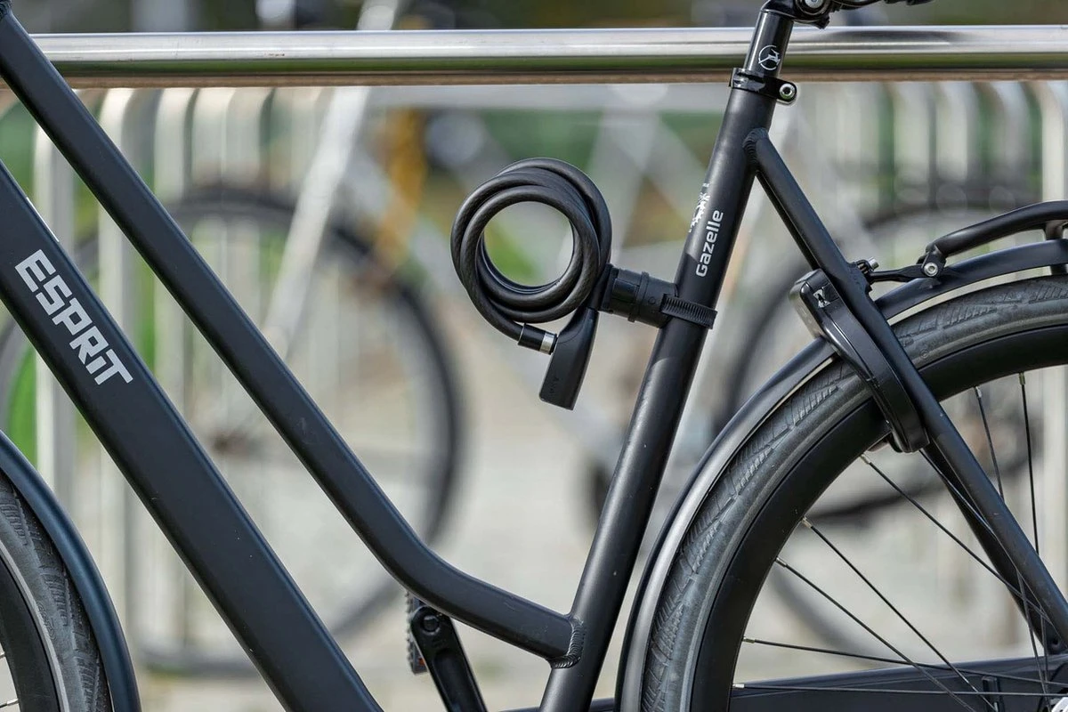 AXA Resolute 8/180 Kabelslot – Slot Voor Fietsen - Gebruiksvriendelijk - 180 Cm Lang - Diameter 8 Mm - Zwart 4 AXA Resolute 8/180 Kabelslot – Slot Voor Fietsen - Gebruiksvriendelijk - 180 Cm Lang - Diameter 8 Mm - Zwart – Image 4