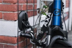 AXA Muuranker Vloeranker - ART 4 Keurmerk - Anker Voor Fietsen En Scooters - Zwart -Velo Pour Tous 1200x803 8