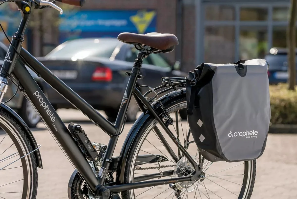 De HikeMeister® Luxe Waterdichte Enkele 20 Liter Fietstas – Grijs – Met Reflectie Veiligheid – 100% Waterdicht 4 De HikeMeister® Luxe Waterdichte Enkele 20 Liter Fietstas – Grijs – Met Reflectie Veiligheid – 100% Waterdicht – Image 4