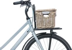 Basil Denton Fietsmand M - Voor - Rotan - Grijs - Medium -Velo Pour Tous 1200x835 10
