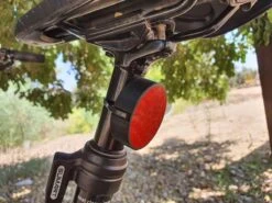 Fiets GPS Tracker - Zonder Simkaart - Inclusief Originele Samsung SmartTag - Alleen Voor Samsung -Tot 1 Jaar Batterij - Android - Reflector - Fiets Reflector - Wereldwijd GPS - Antidiefstal - Rood - Locus Amicus 6 Fiets GPS Tracker - Zonder Simkaart - Inclusief Originele Samsung SmartTag - Alleen Voor Samsung -Tot 1 Jaar Batterij - Android - Reflector - Fiets Reflector - Wereldwijd GPS - Antidiefstal - Rood - Locus Amicus -Velo Pour Tous 1200x900 18