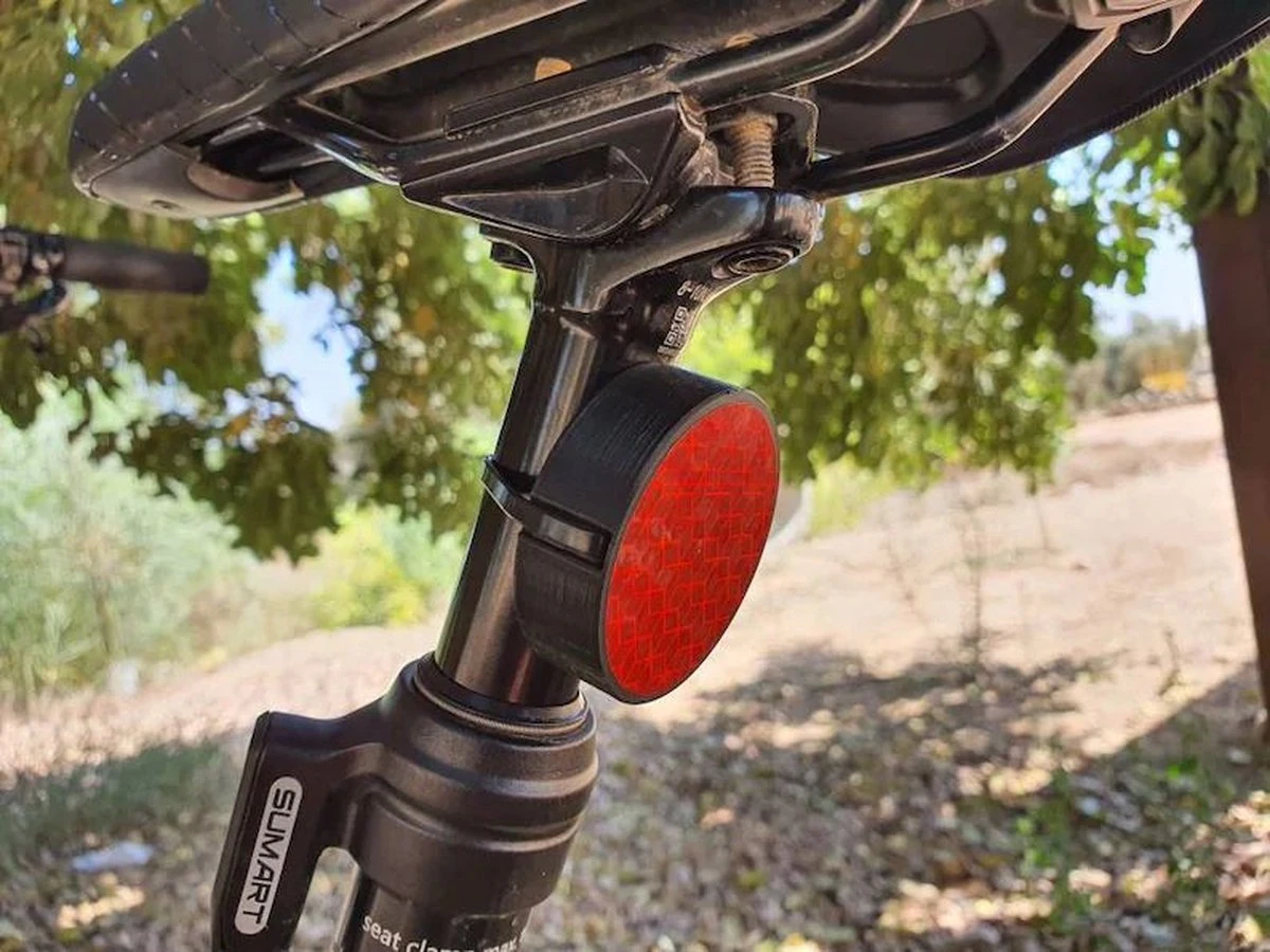 Fiets GPS Tracker - Zonder Simkaart - Inclusief Originele Samsung SmartTag - Alleen Voor Samsung -Tot 1 Jaar Batterij - Android - Reflector - Fiets Reflector - Wereldwijd GPS - Antidiefstal - Rood - Locus Amicus 3 Fiets GPS Tracker - Zonder Simkaart - Inclusief Originele Samsung SmartTag - Alleen Voor Samsung -Tot 1 Jaar Batterij - Android - Reflector - Fiets Reflector - Wereldwijd GPS - Antidiefstal - Rood - Locus Amicus – Image 3