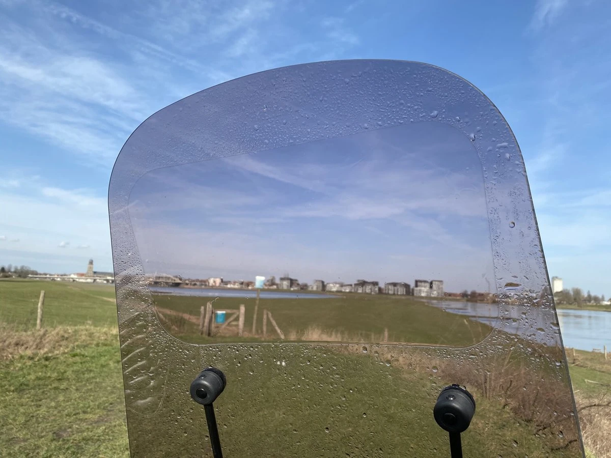 Waterafstotende Sticker Windscherm-Anti Regen Folie-Scooter-Nano Spray-Vespa Sprint-Zip-Sym-Universeel 2 Waterafstotende Sticker Windscherm-Anti Regen Folie-Scooter-Nano Spray-Vespa Sprint-Zip-Sym-Universeel – Image 2