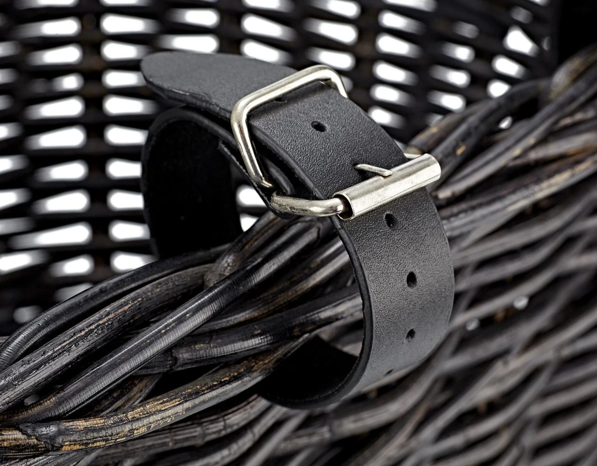 Basil Darcy L Fietsmand - Voor - Rotan - Inclusief Riempjes - Zwart Melee 3 Basil Darcy L Fietsmand - Voor - Rotan - Inclusief Riempjes - Zwart Melee – Image 3