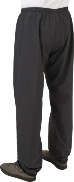 AGU GO Regenbroek Essential Unisex - Zwart - S - Dames & Heren - Waterdicht & Ademend 21 AGU GO Regenbroek Essential Unisex - Zwart - S - Dames & Heren - Waterdicht & Ademend -Velo Pour Tous 489x1200 4