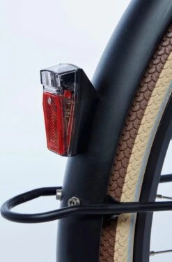 Cortina U4 - Stadsfiets - D50 - Jet Black Matt - R3 -Velo Pour Tous 790x1200 3