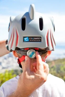 Crazy Safety - Kinderfietshelm - Blauwe Haai - S/M - 49-55 Cm Verstelbaar -Velo Pour Tous 800x1200 24
