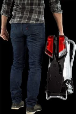 Thule EasyFold 931 Fietsendrager - 2 E-bikes - 13 Polig - Kantelbaar -Velo Pour Tous 802x1200 8