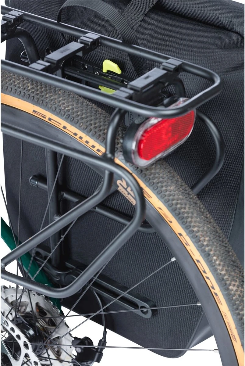 Basil Navigator Enkele Fietstas - L - 25-31 Liter - Waterdicht - Zwart 4 Basil Navigator Enkele Fietstas - L - 25-31 Liter - Waterdicht - Zwart – Image 4